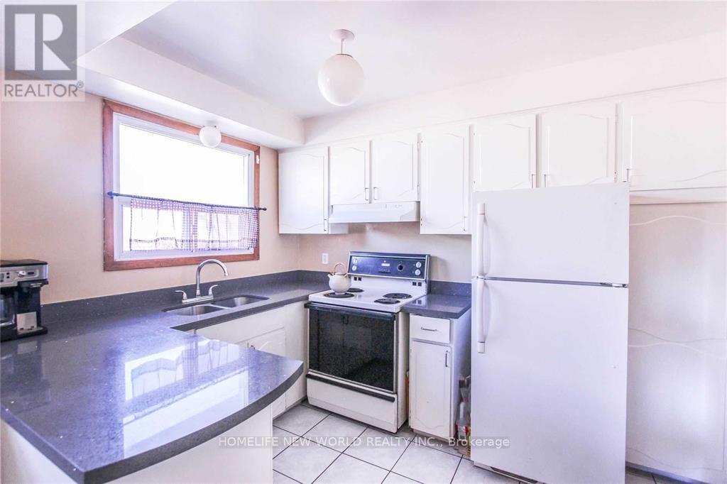 Main Fl - 135 Pineway Boulevard, Toronto, Ontario  M2H 1A9 - Photo 8 - C12846646