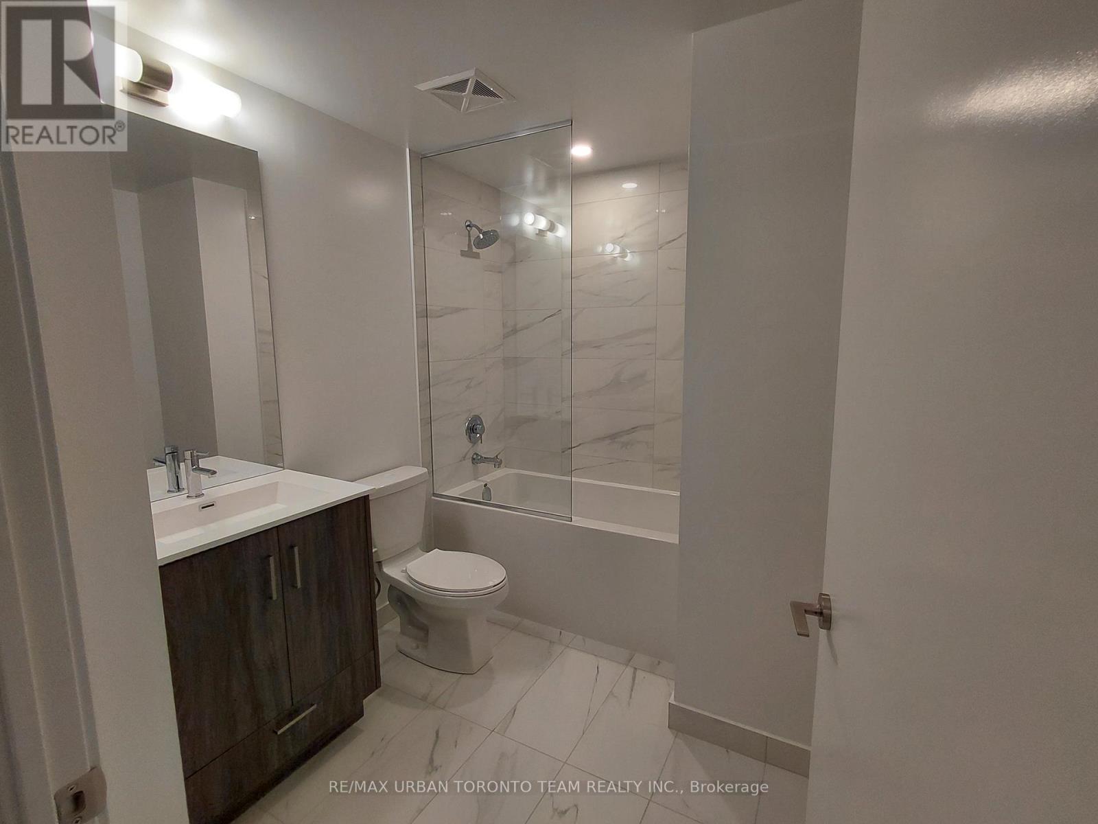 1615 - 180 Front Street E, Toronto, Ontario  M5A 0K9 - Photo 8 - C12846666