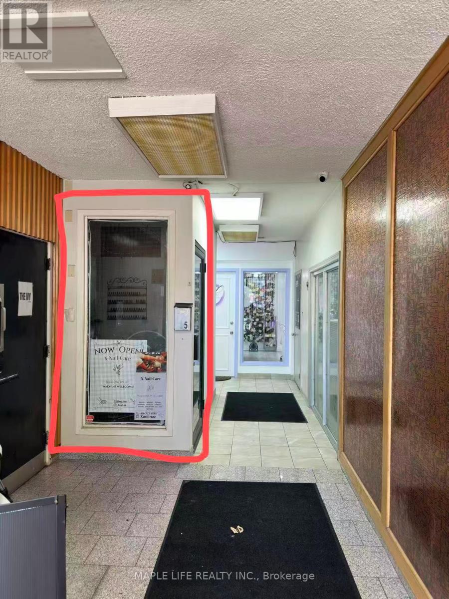 #5 - 901 Yonge Street, Toronto, Ontario  M4W 2H2 - Photo 2 - C12846696