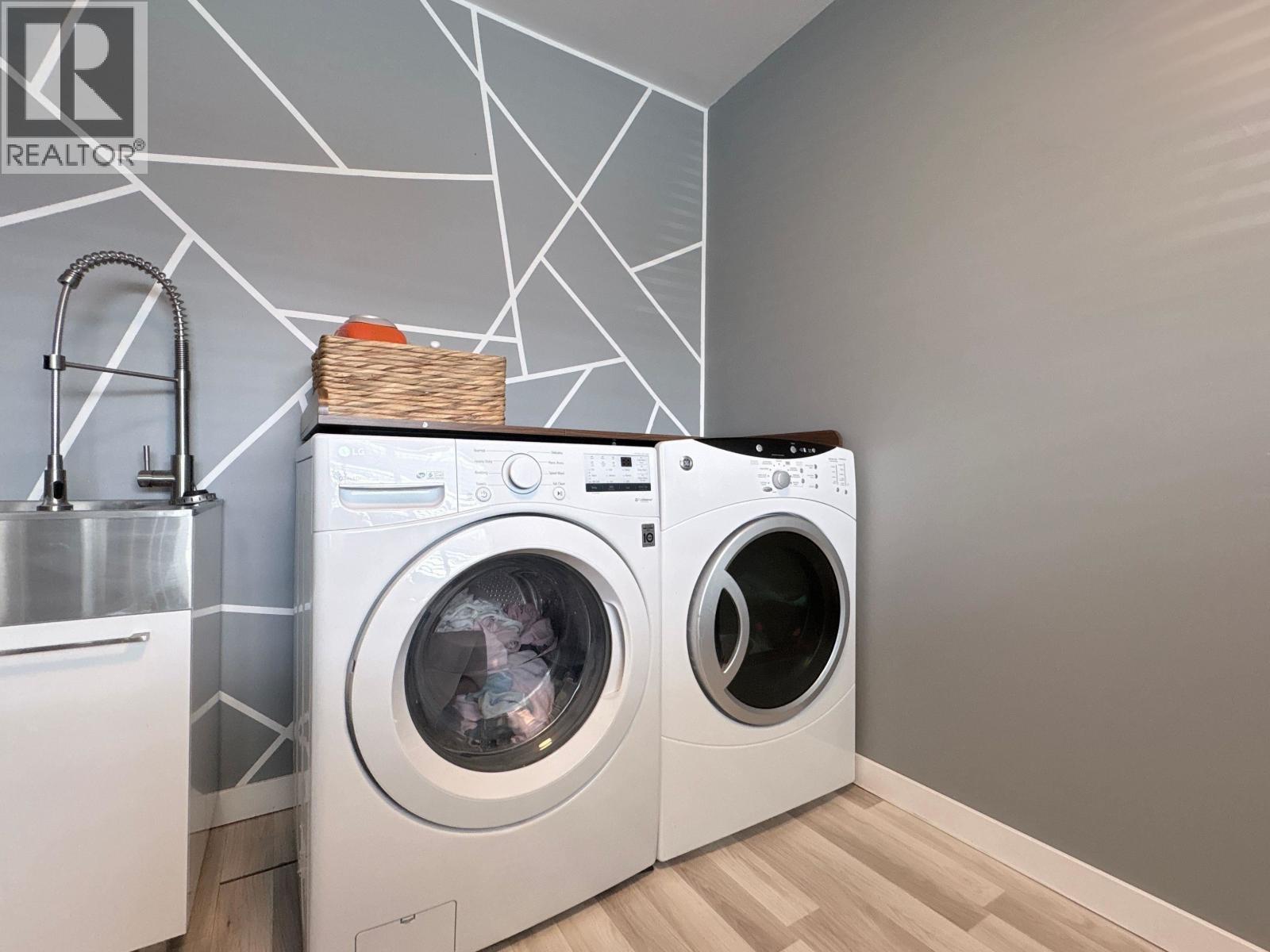 5228 Woodvalley Drive, Prince George, British Columbia V2K 5A6 - Photo 5 - R3081991