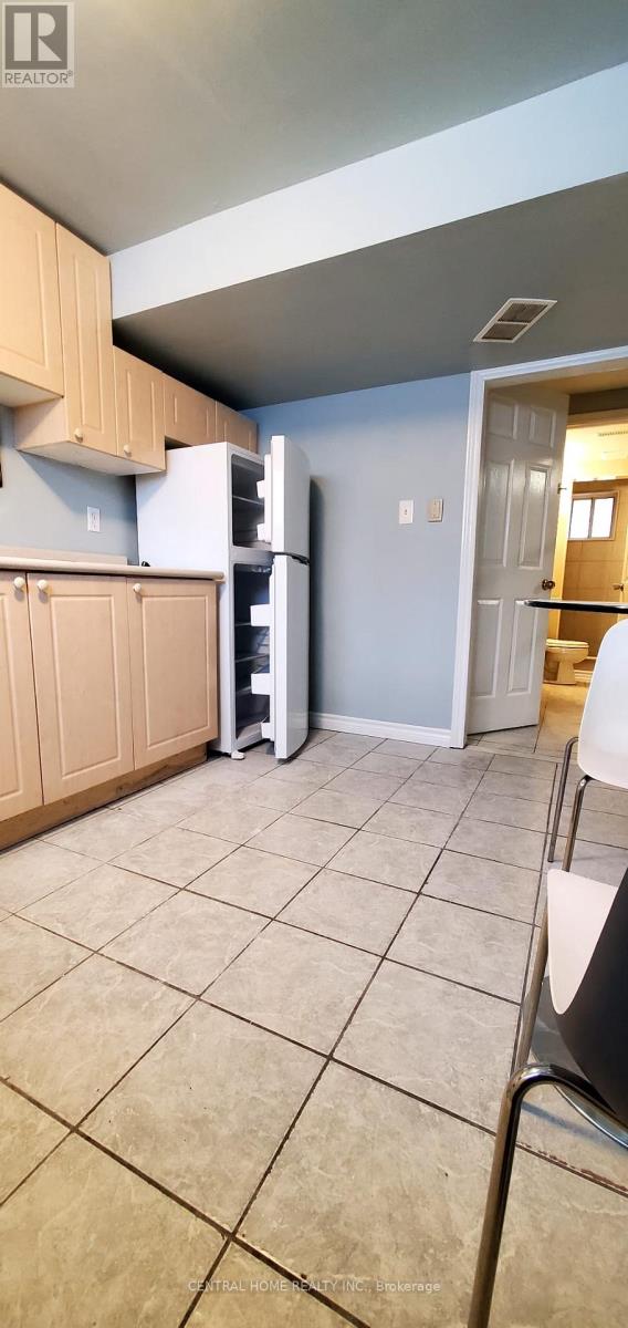 210 Jacey Ann Drive, Richmond Hill, Ontario  L4C 4N5 - Photo 11 - N12846684