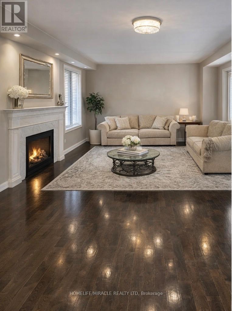 3 Angelgate Road, Brampton, Ontario  L6Y 0X8 - Photo 2 - W12844364