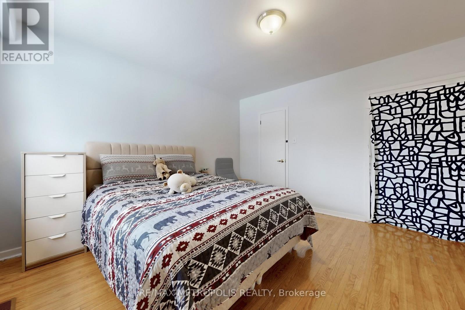 20 Knox Avenue, Toronto, Ontario  M9L 2M3 - Photo 20 - W12846660