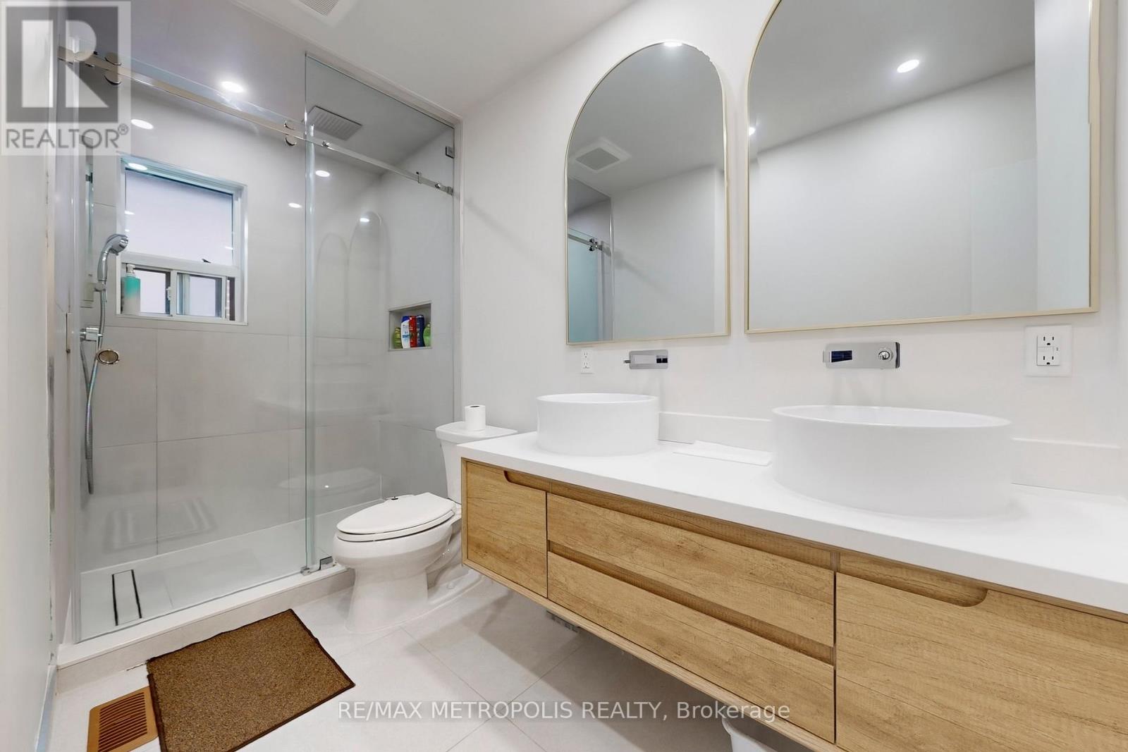 20 Knox Avenue, Toronto, Ontario  M9L 2M3 - Photo 27 - W12846660