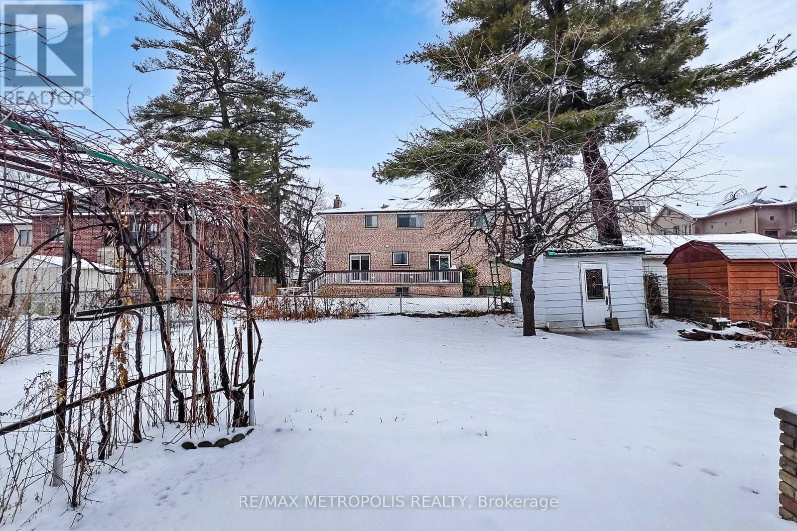 20 Knox Avenue, Toronto, Ontario  M9L 2M3 - Photo 33 - W12846660