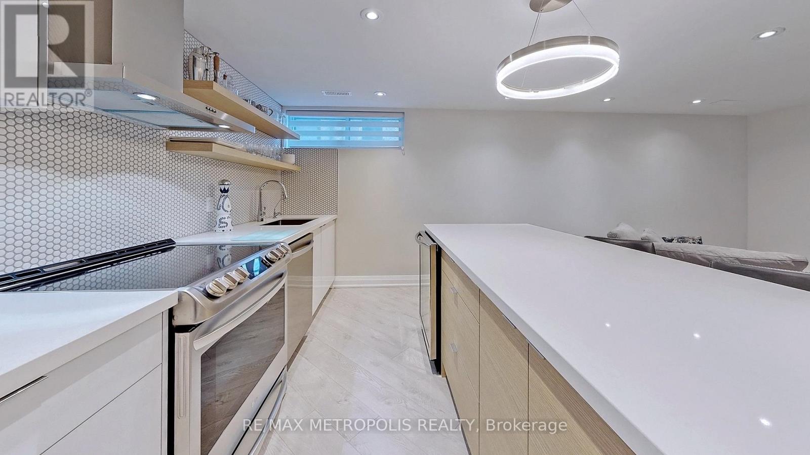 20 Knox Avenue, Toronto, Ontario  M9L 2M3 - Photo 44 - W12846660