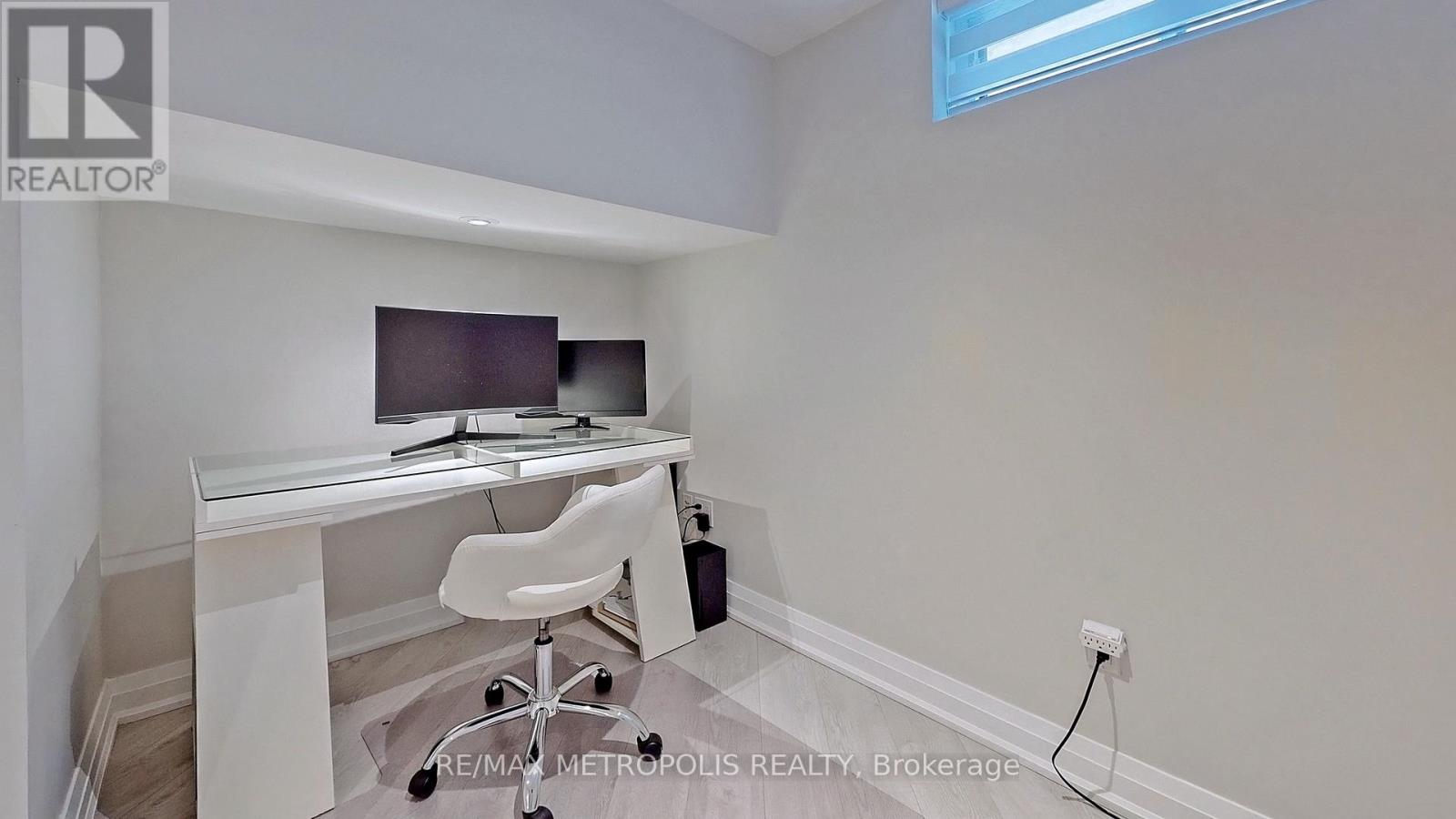 20 Knox Avenue, Toronto, Ontario  M9L 2M3 - Photo 47 - W12846660