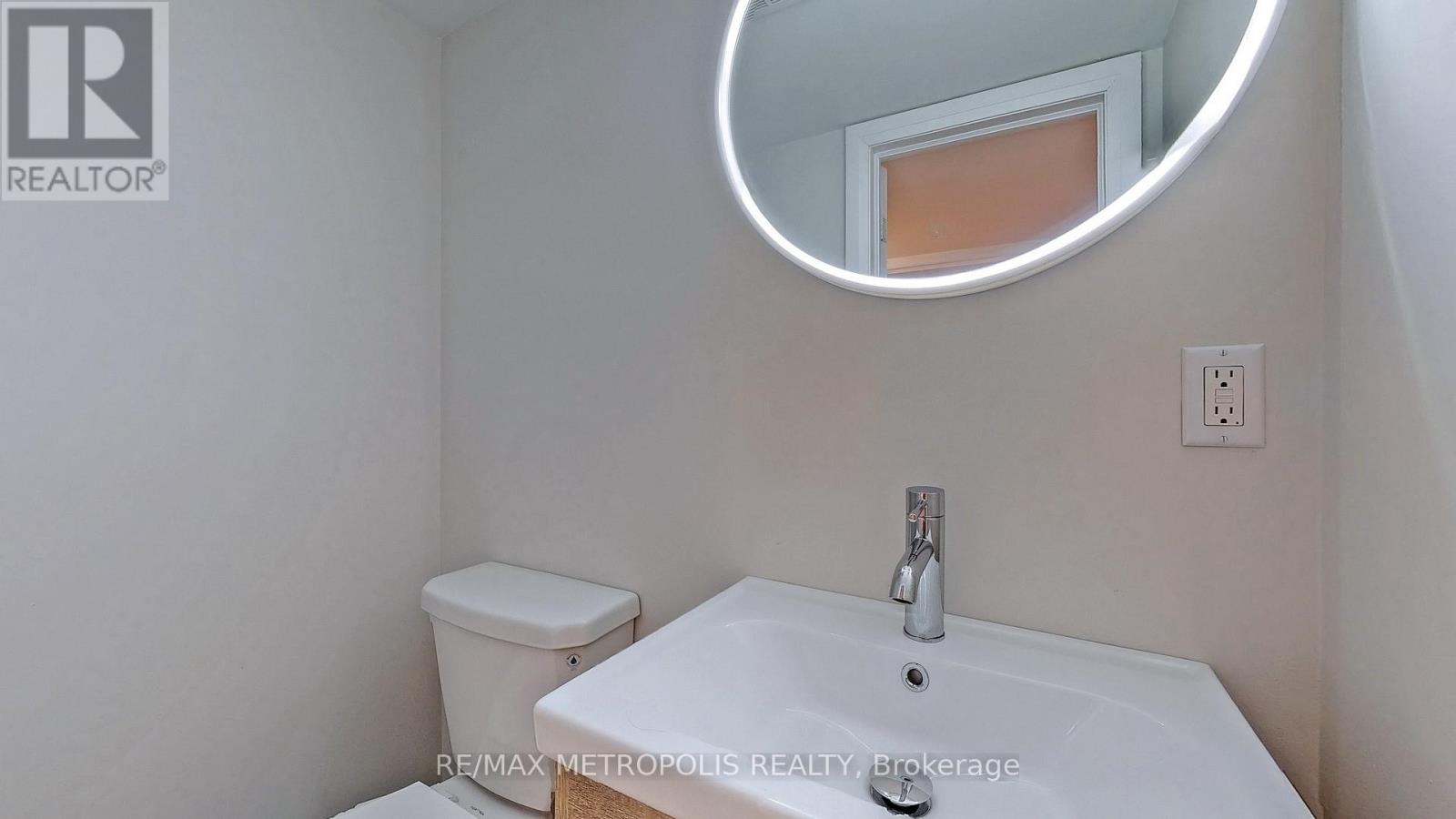 20 Knox Avenue, Toronto, Ontario  M9L 2M3 - Photo 48 - W12846660