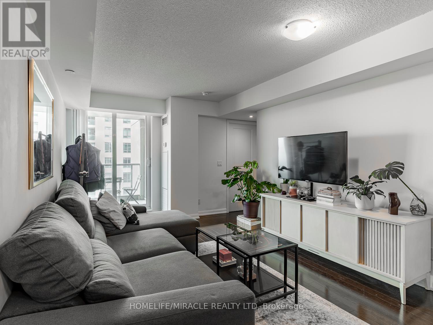 1606 - 215 Sherway Gardens Road, Toronto, Ontario  M9C 0A4 - Photo 12 - W12846676