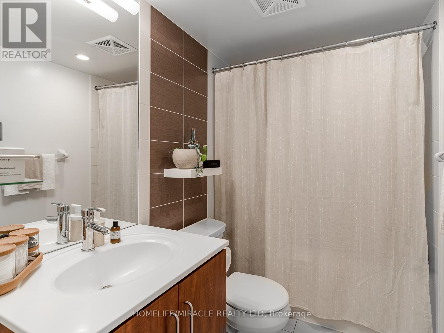 1606 - 215 Sherway Gardens Road, Toronto, Ontario  M9C 0A4 - Photo 17 - W12846676