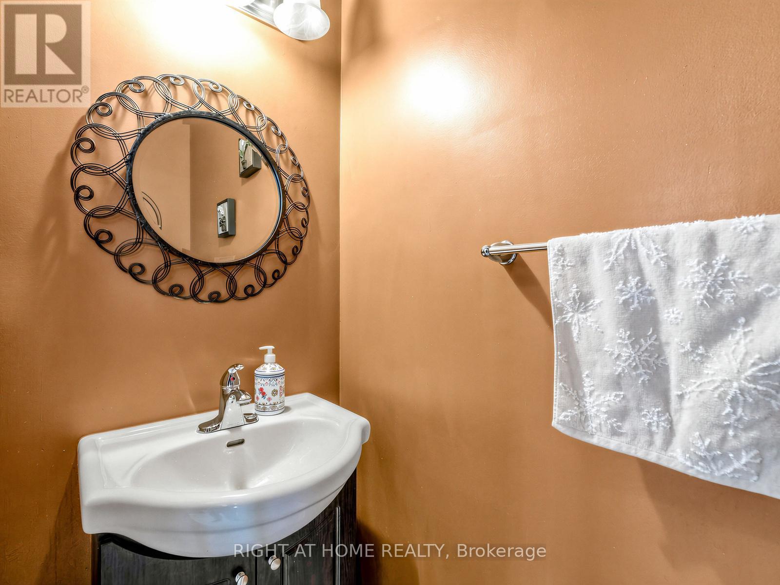 401 Tonelli Lane, Milton, Ontario  L9T 0N4 - Photo 10 - W12846678