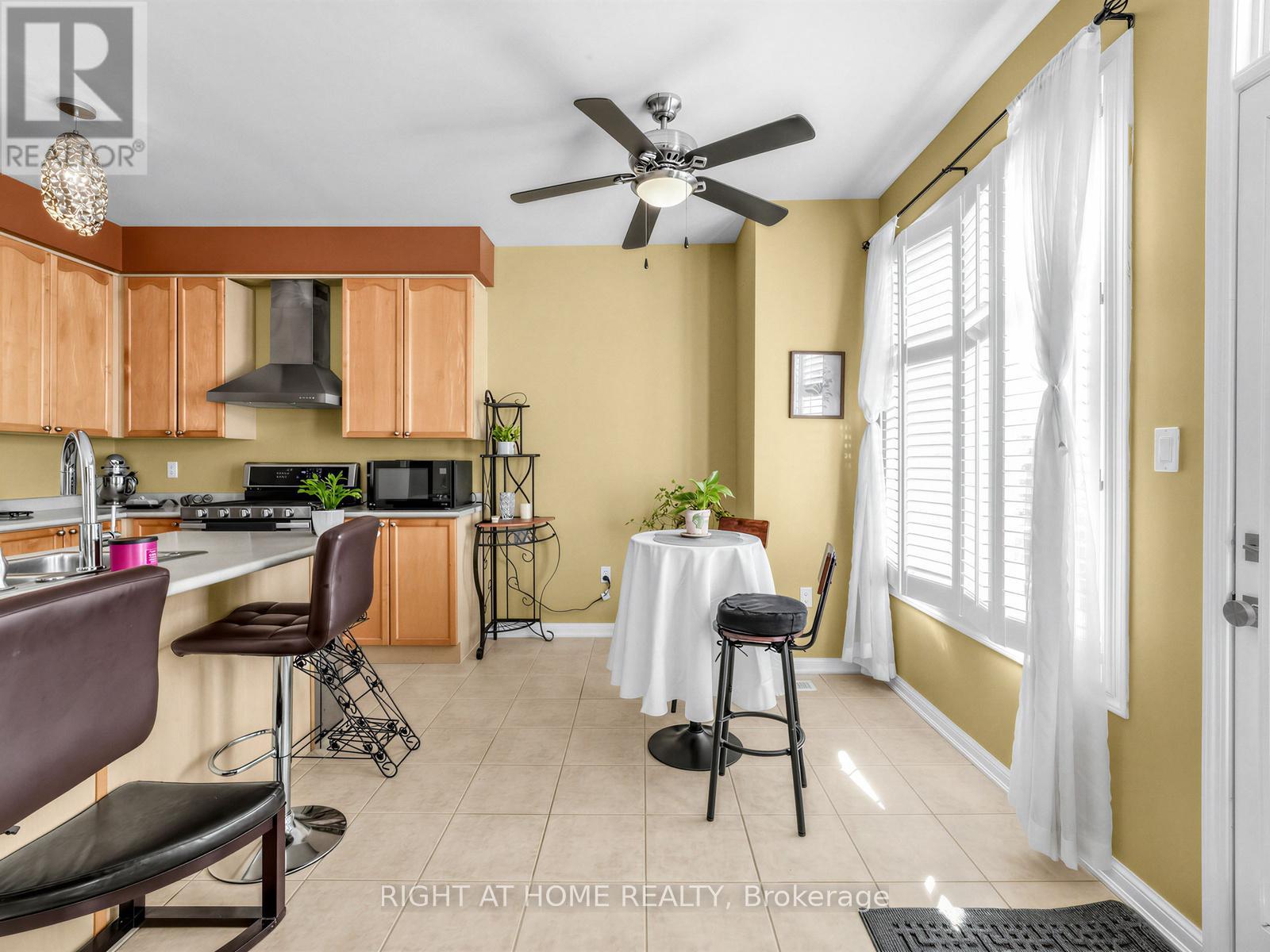 401 Tonelli Lane, Milton, Ontario  L9T 0N4 - Photo 18 - W12846678