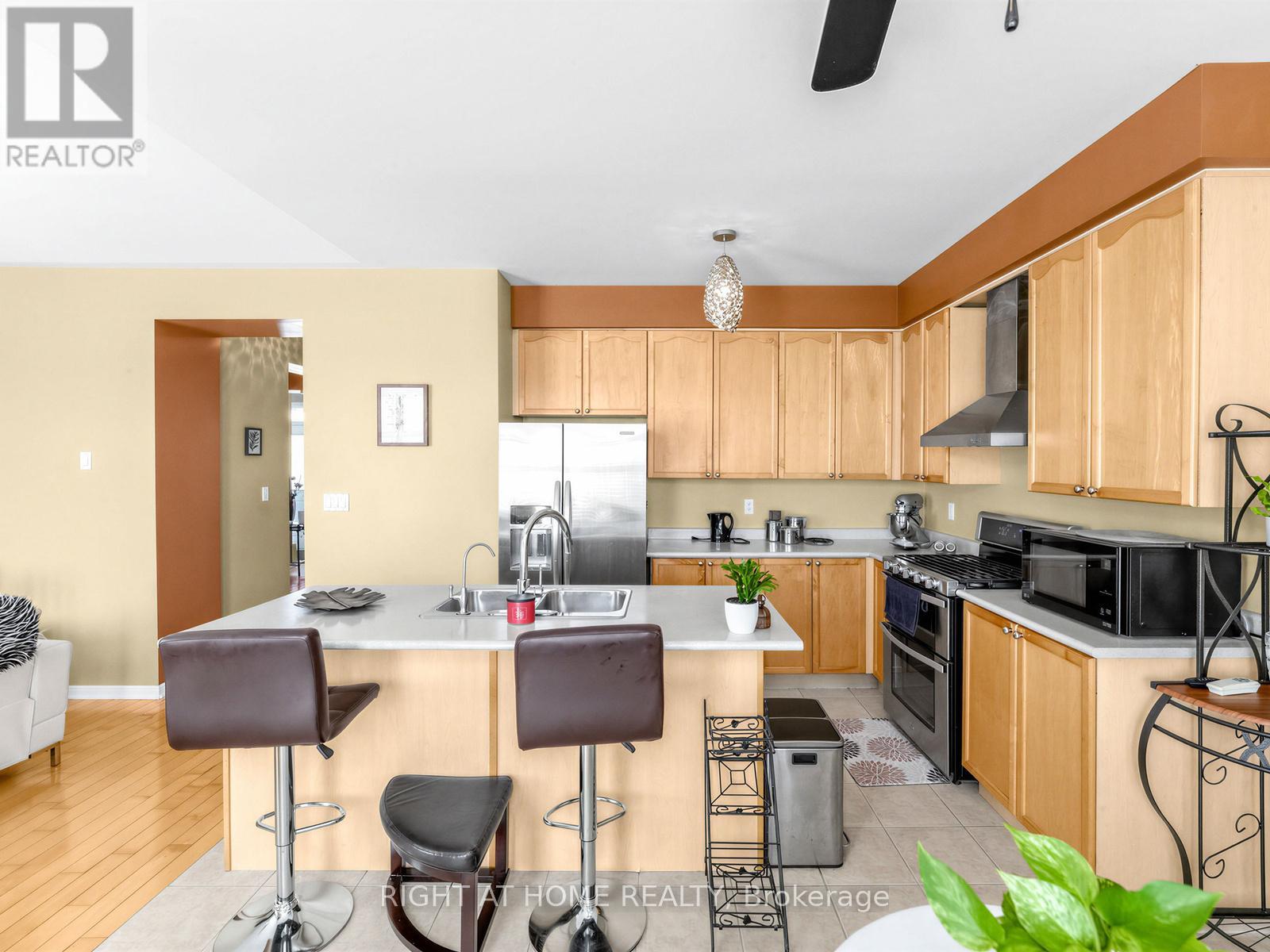 401 Tonelli Lane, Milton, Ontario  L9T 0N4 - Photo 19 - W12846678