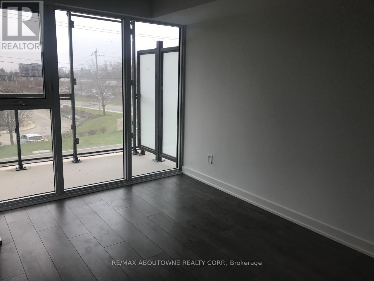 A202 - 1117 Cooke Boulevard, Burlington, Ontario  L7T 0C6 - Photo 5 - W12846702