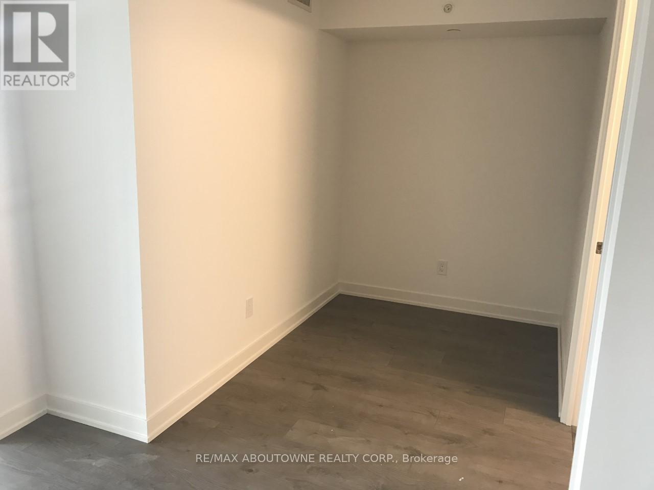 A202 - 1117 Cooke Boulevard, Burlington, Ontario  L7T 0C6 - Photo 7 - W12846702