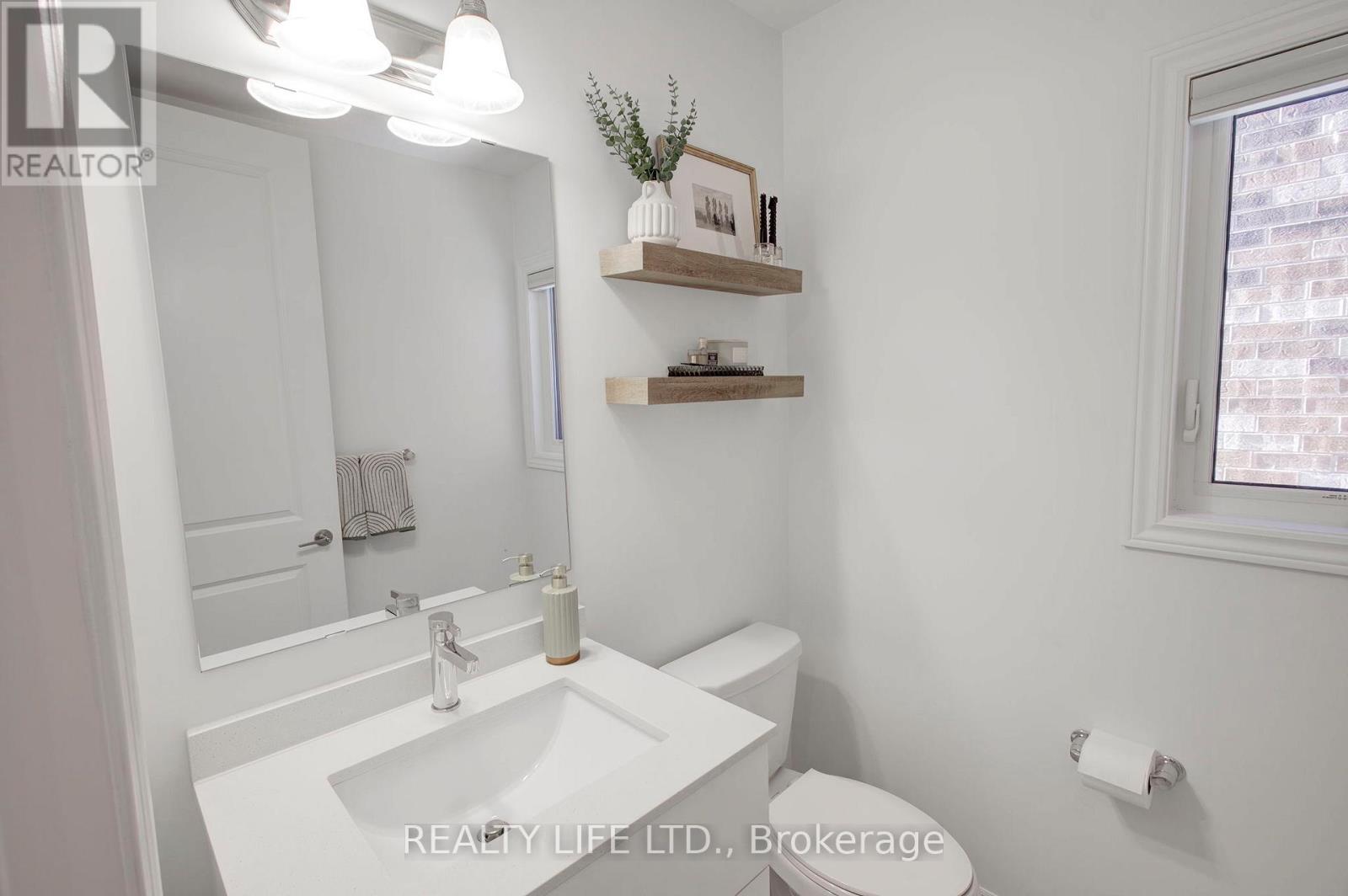 484 Thornborrow Court, Milton, Ontario  L9E 1T4 - Photo 12 - W12846706