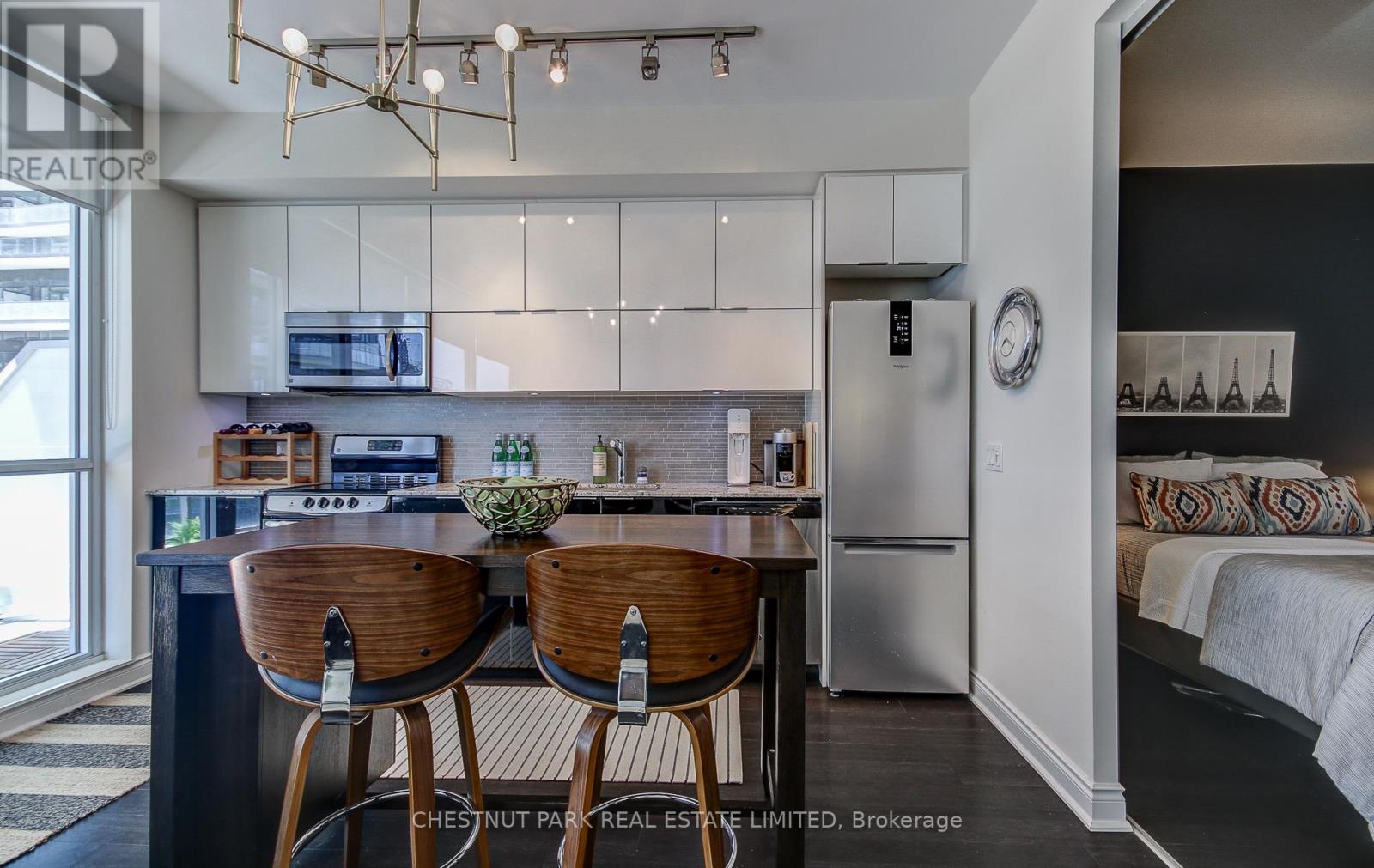 229 - 80 Marine Parade Drive, Toronto, Ontario  M8V 0A3 - Photo 2 - W12846708