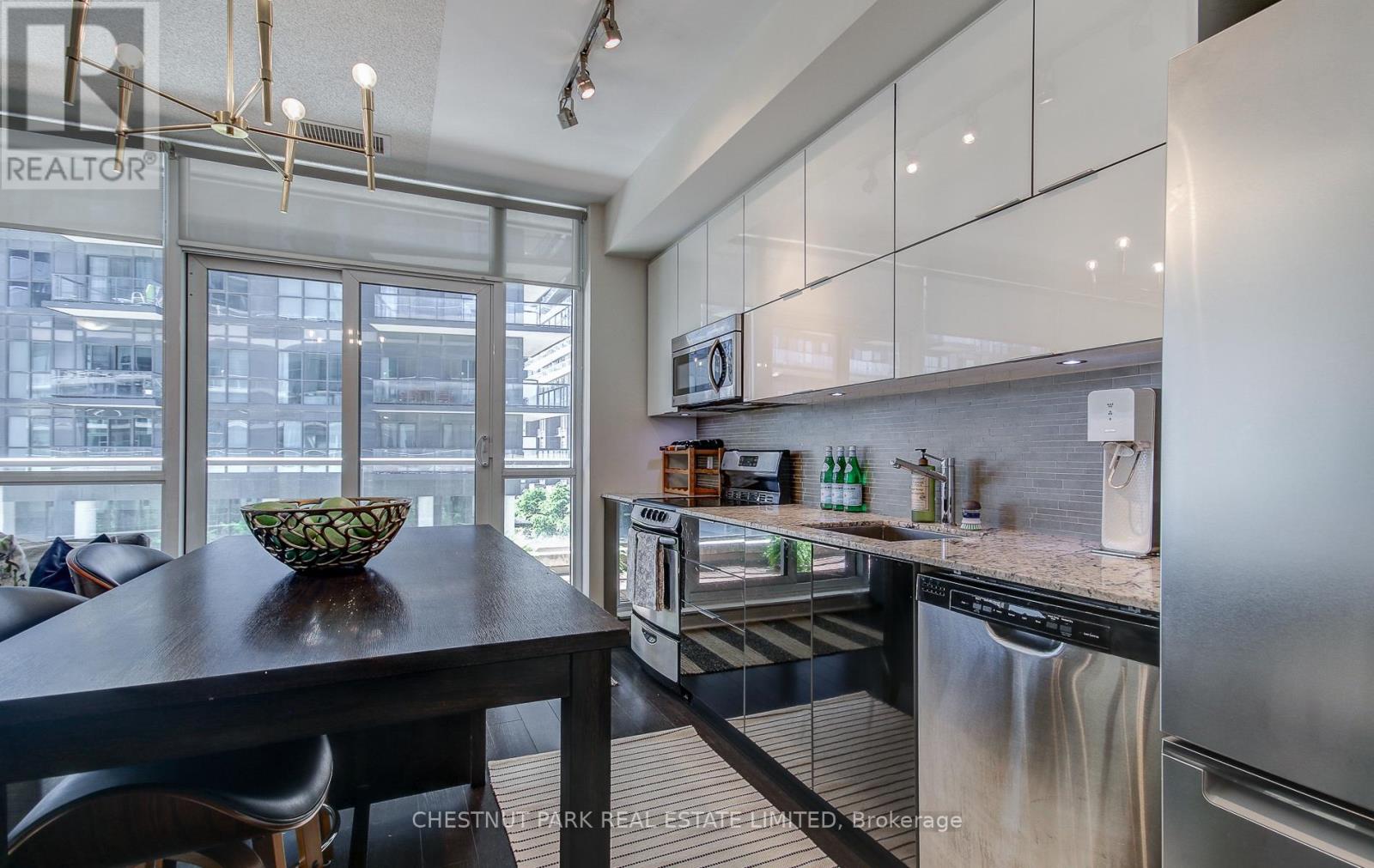 229 - 80 Marine Parade Drive, Toronto, Ontario  M8V 0A3 - Photo 6 - W12846708