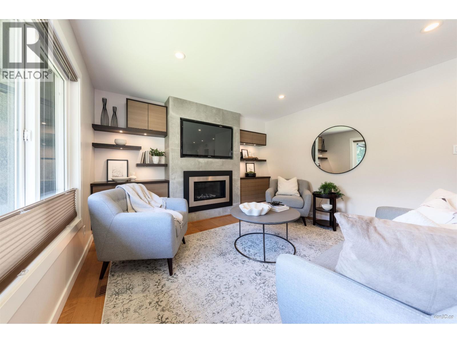 949 Hartford Place, North Vancouver, British Columbia  V7H 2J8 - Photo 4 - R3096217