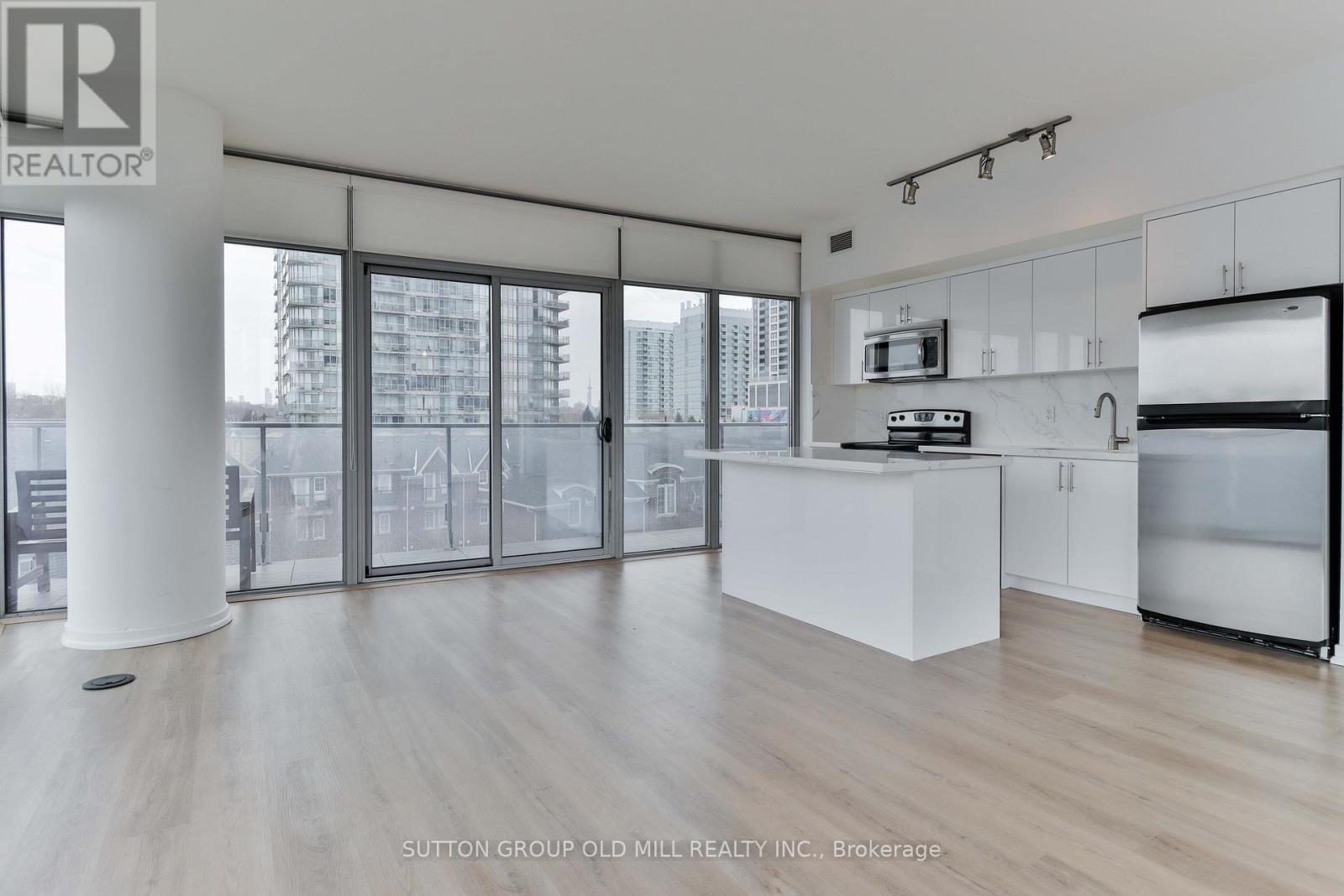 414 - 103 The Queensway Avenue, Toronto, Ontario  M6S 5B3 - Photo 12 - W12846458