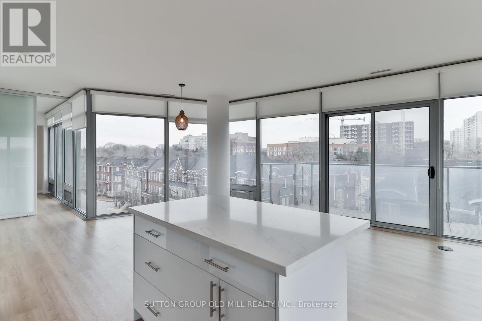 414 - 103 The Queensway Avenue, Toronto, Ontario  M6S 5B3 - Photo 16 - W12846458