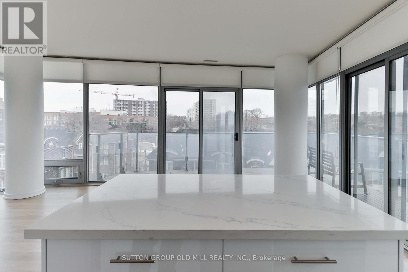 414 - 103 The Queensway Avenue, Toronto, Ontario  M6S 5B3 - Photo 17 - W12846458