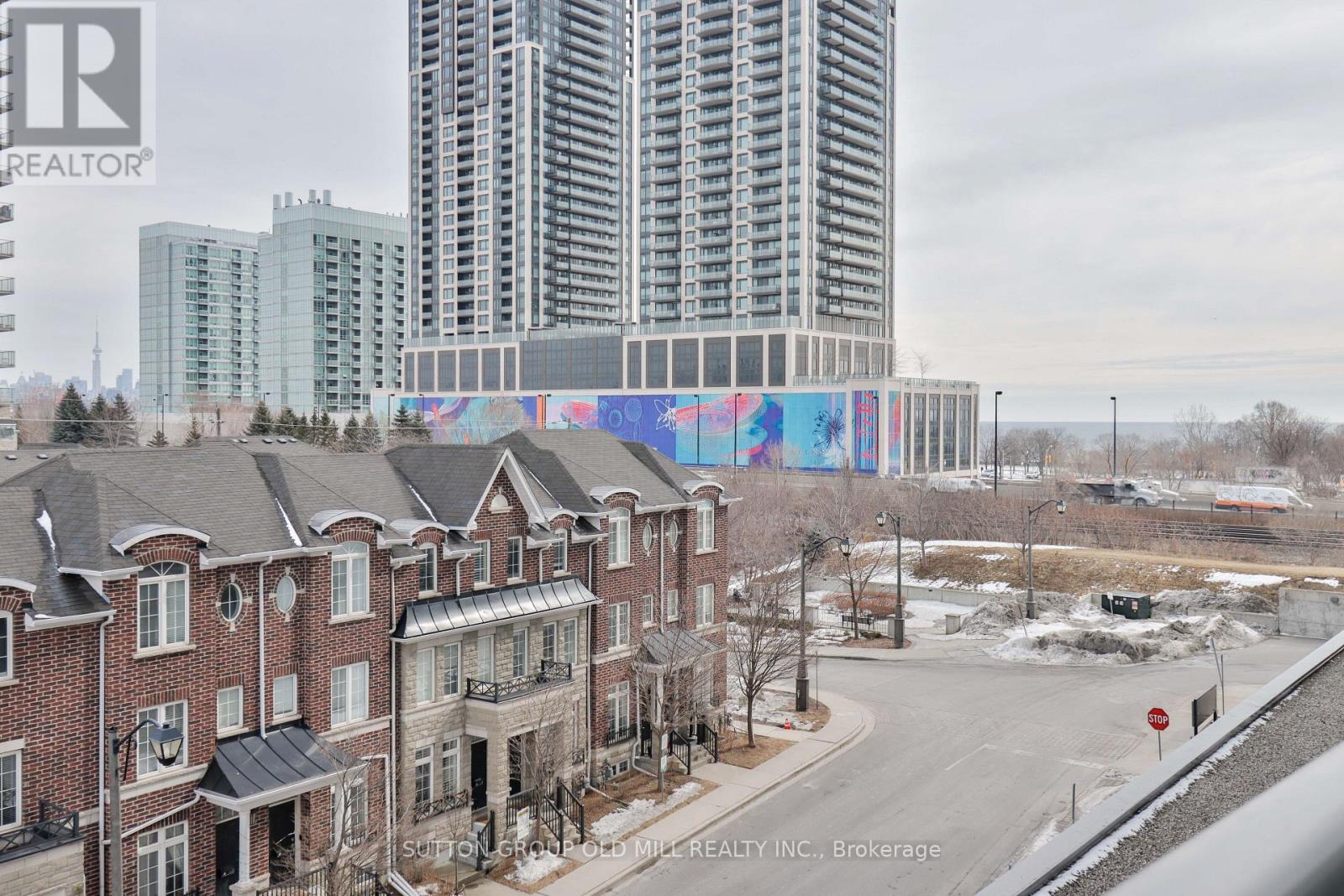 414 - 103 The Queensway Avenue, Toronto, Ontario  M6S 5B3 - Photo 28 - W12846458