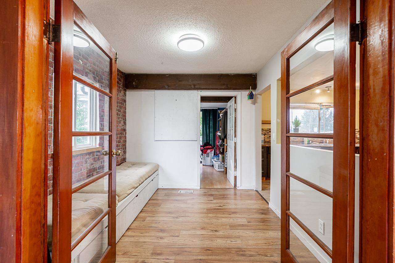 15058 Robin Crescent, Surrey, British Columbia  V3R 4X8 - Photo 7 - R3094790