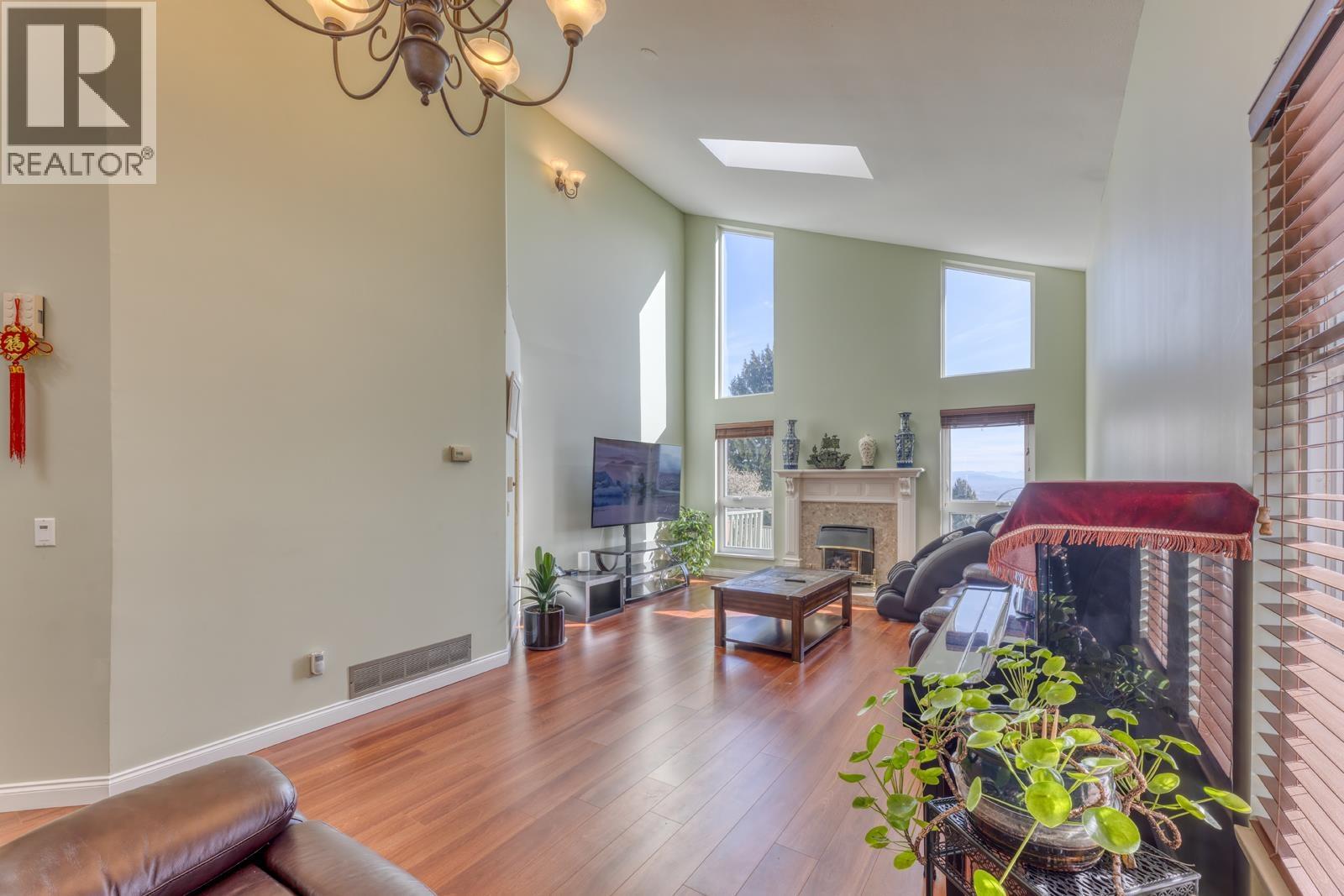 2750 Westlake Drive, Coquitlam, British Columbia  V3C 5J7 - Photo 3 - R3095599