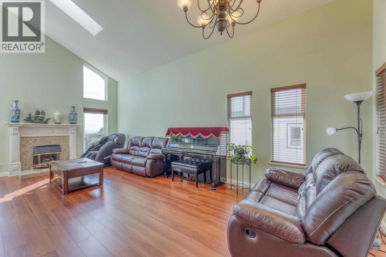 2750 Westlake Drive, Coquitlam, British Columbia  V3C 5J7 - Photo 5 - R3095599