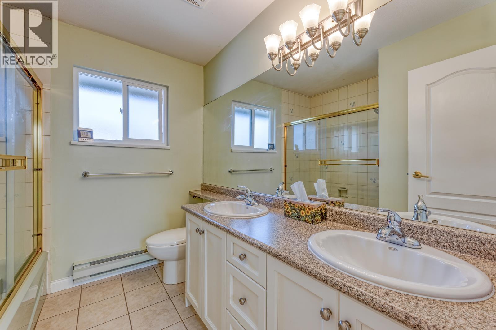 2750 Westlake Drive, Coquitlam, British Columbia  V3C 5J7 - Photo 24 - R3095599