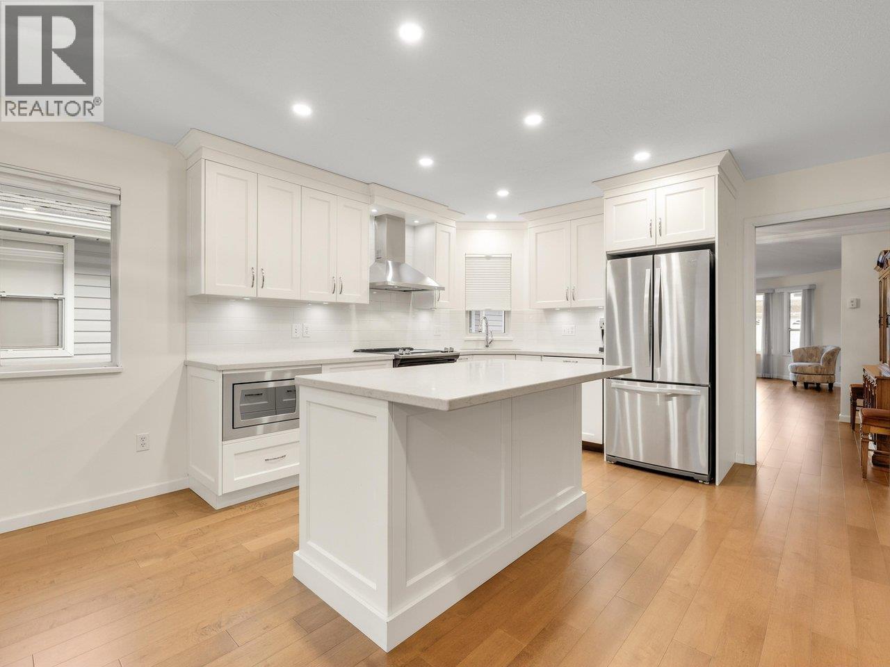 5251 Laburnum Park Place, Ladner, British Columbia  V4K 4S6 - Photo 8 - R3096093