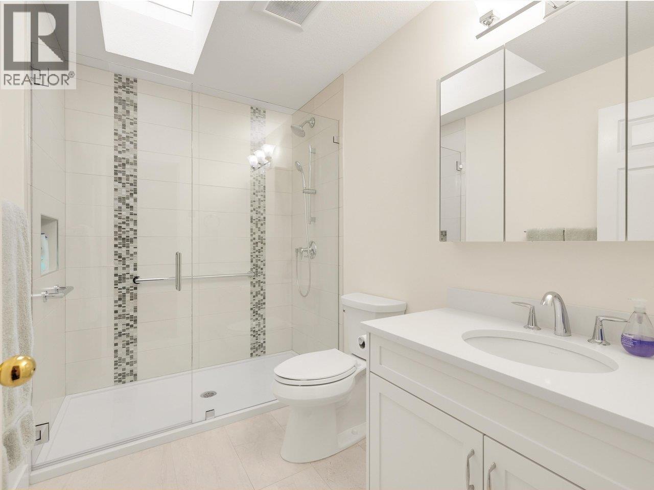 5251 Laburnum Park Place, Ladner, British Columbia  V4K 4S6 - Photo 18 - R3096093