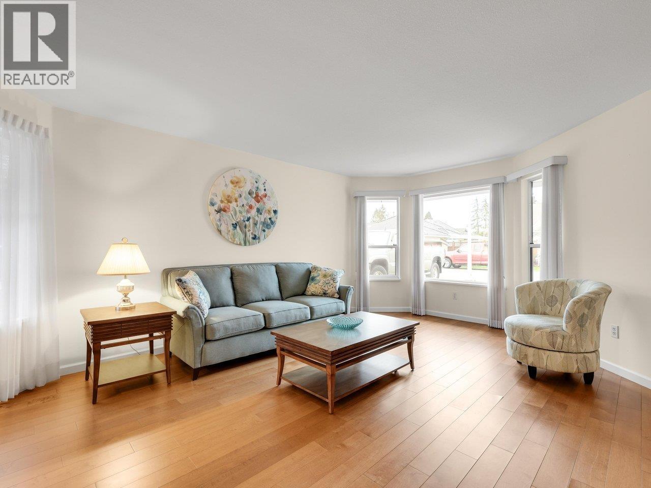 5251 Laburnum Park Place, Ladner, British Columbia  V4K 4S6 - Photo 2 - R3096093