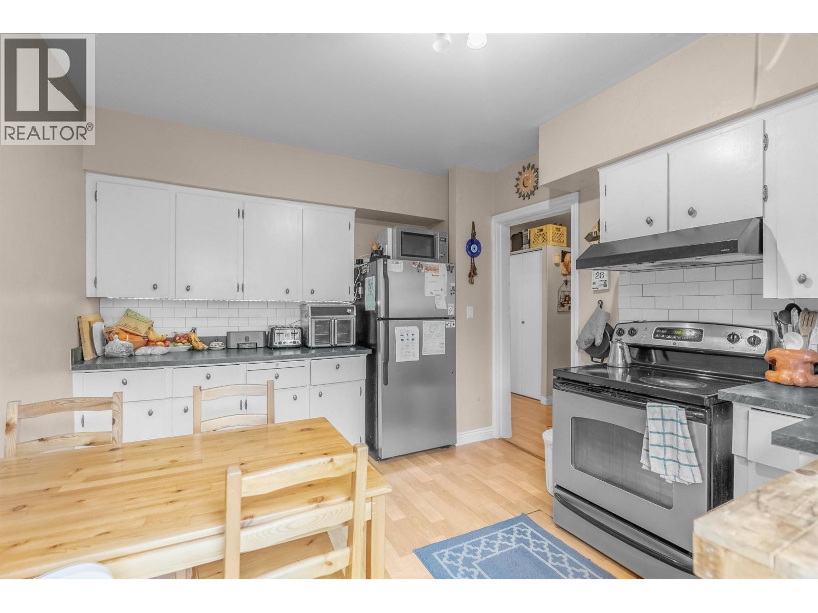 610 Salsbury Drive, Vancouver, British Columbia  V5L 3Z9 - Photo 12 - R3096358