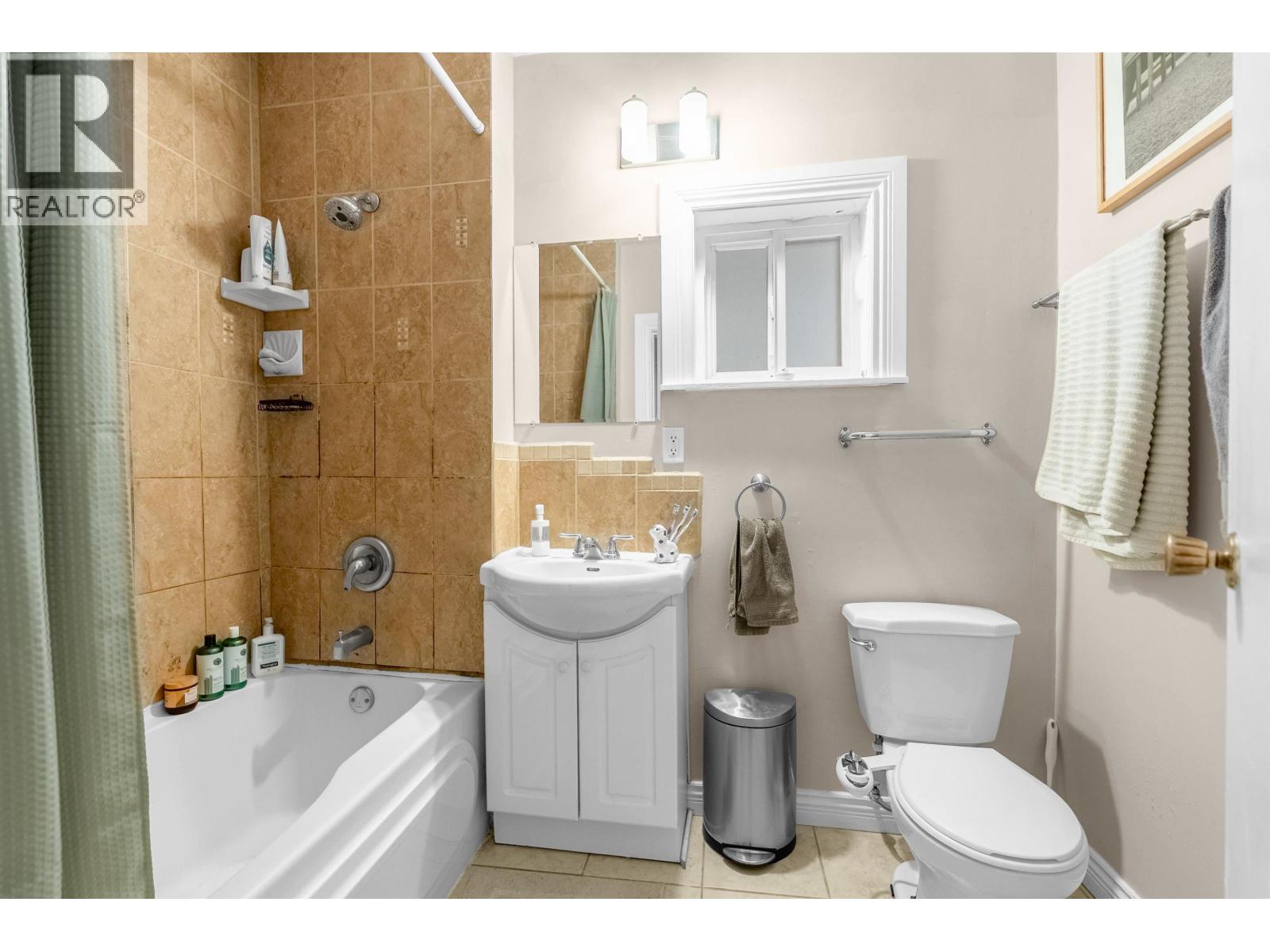 610 Salsbury Drive, Vancouver, British Columbia  V5L 3Z9 - Photo 15 - R3096358