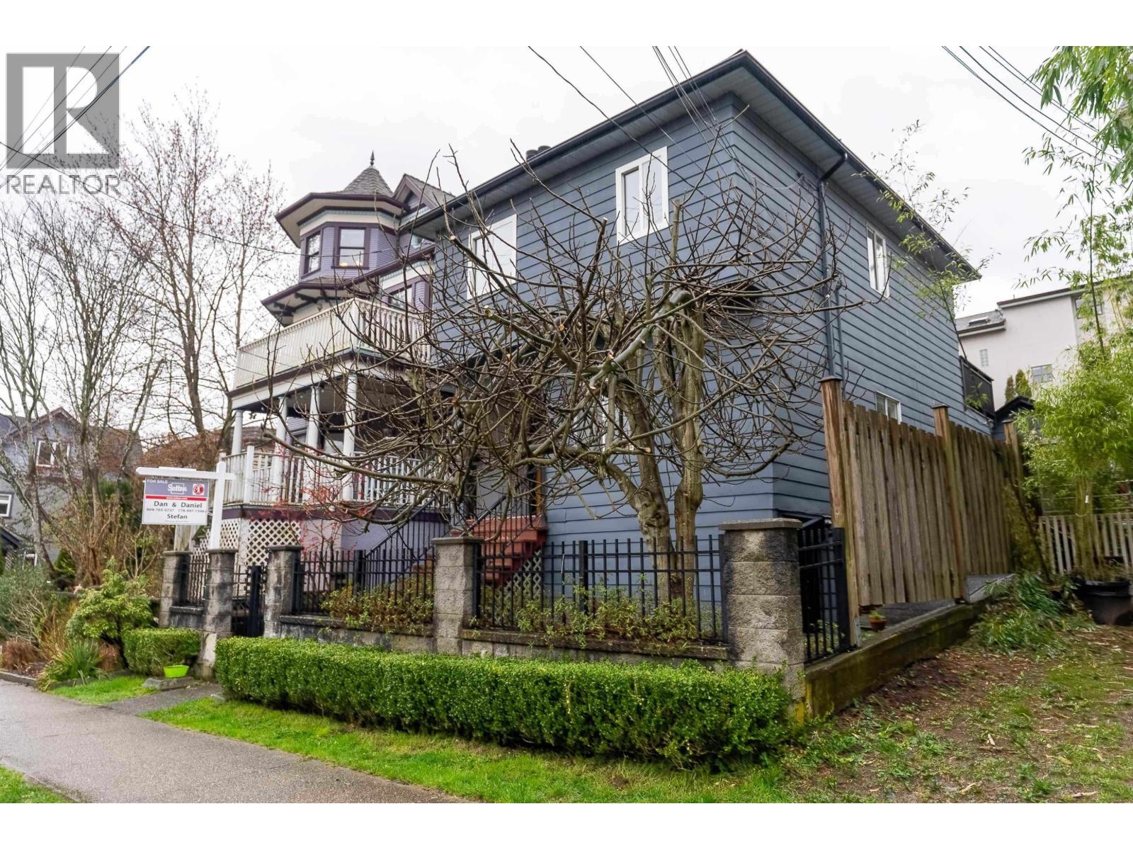 610 Salsbury Drive, Vancouver, British Columbia  V5L 3Z9 - Photo 3 - R3096358