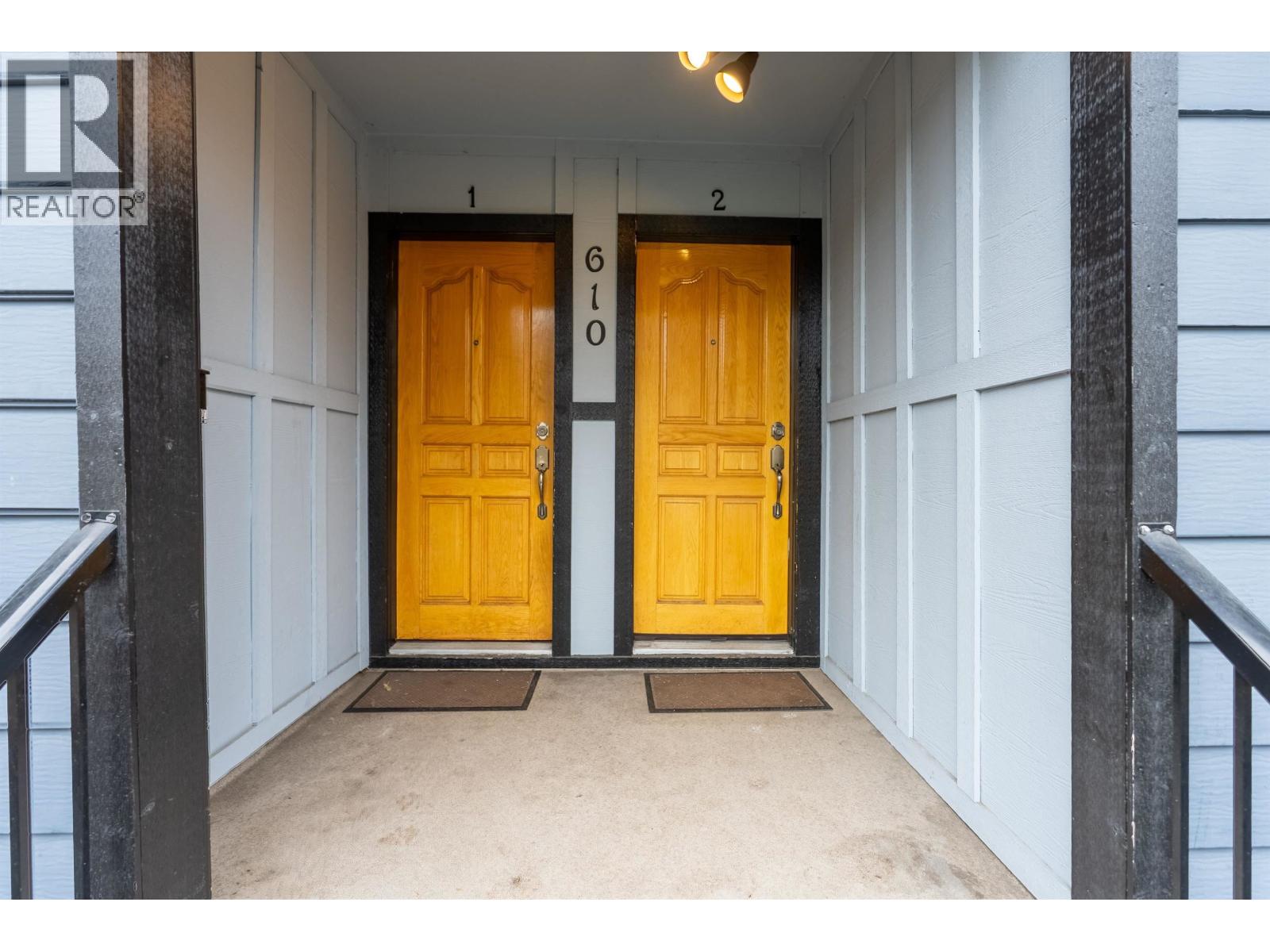 610 Salsbury Drive, Vancouver, British Columbia  V5L 3Z9 - Photo 4 - R3096358