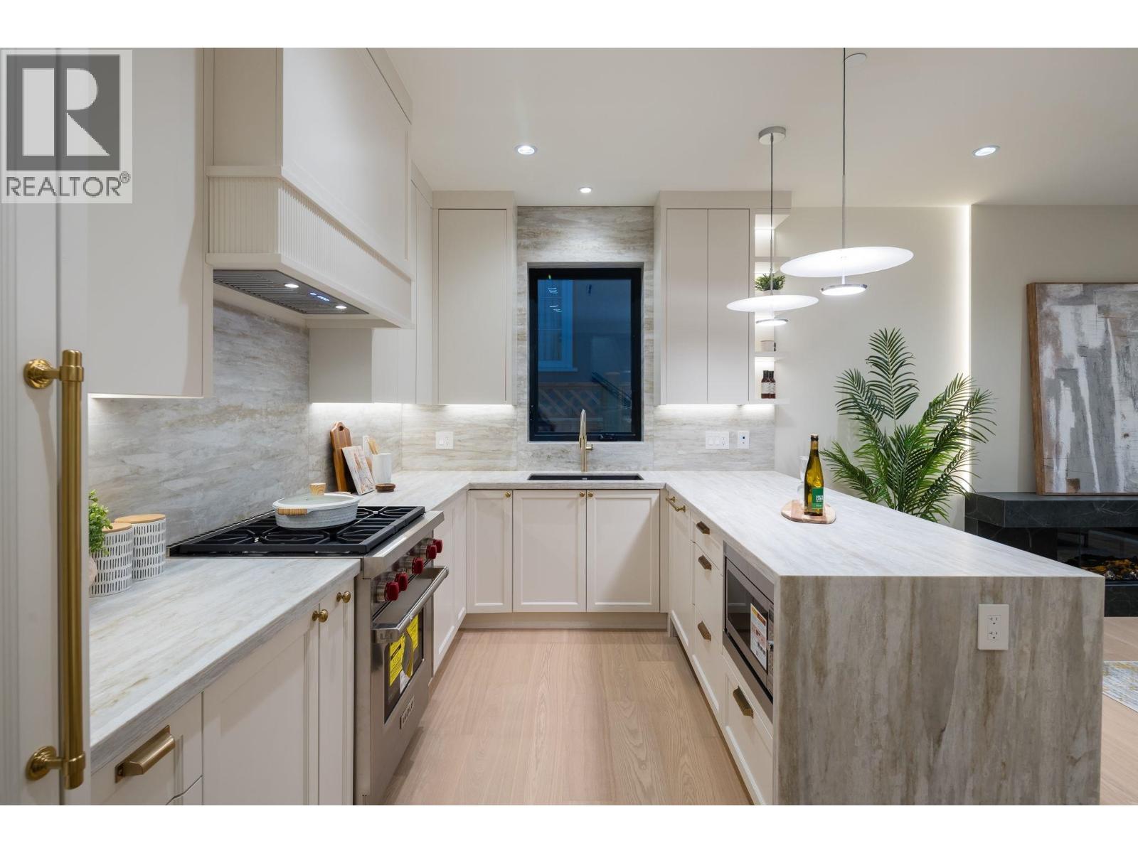 1 3036 W 13th Avenue, Vancouver, British Columbia  V6K 2V2 - Photo 10 - R3096362