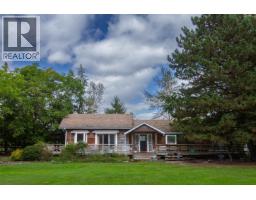 1020 FINCH DRIVE, Squamish, British Columbia