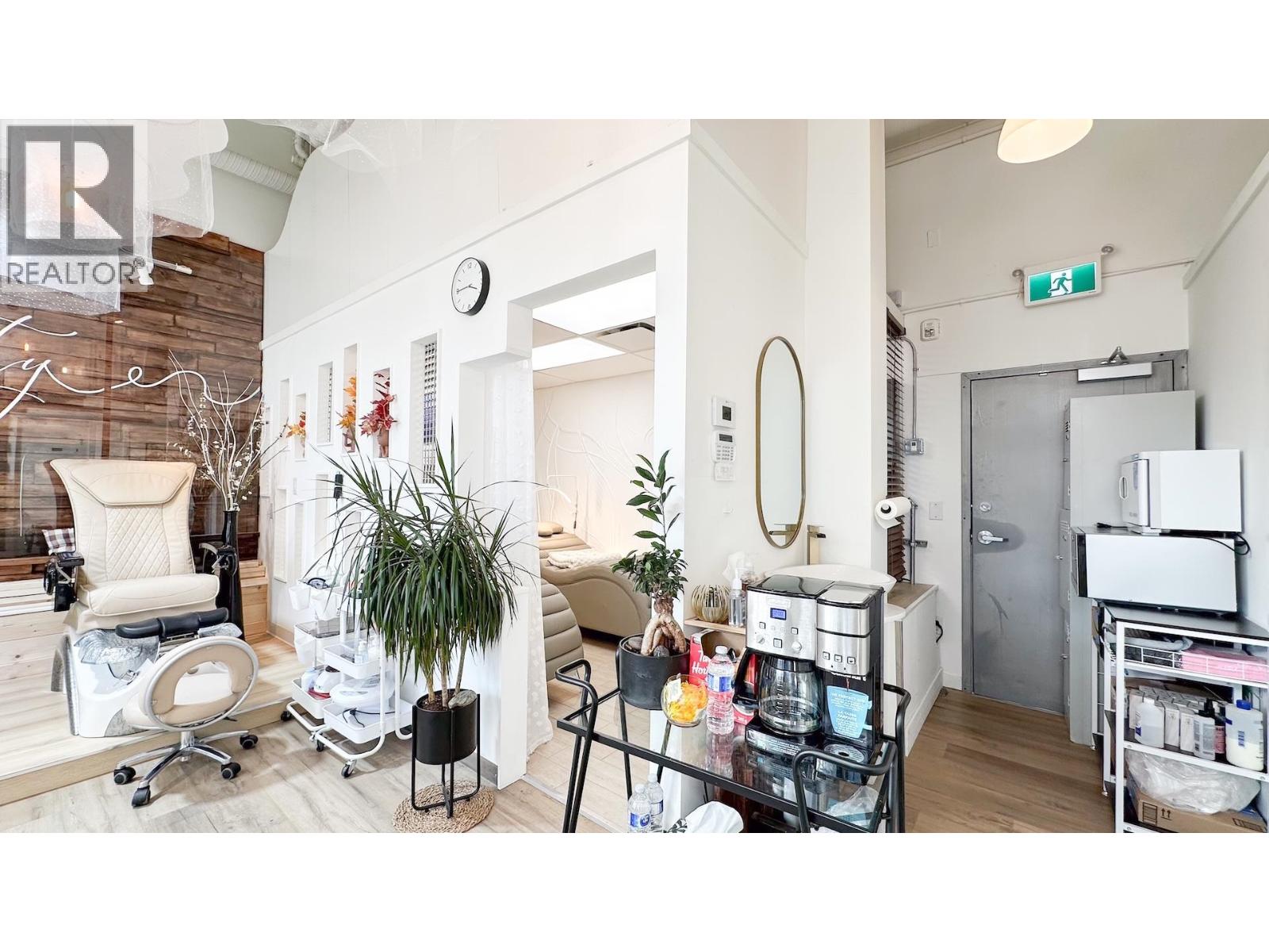 12235 Confidential Street, Burnaby, British Columbia  V5H 0H2 - Photo 2 - C8076746