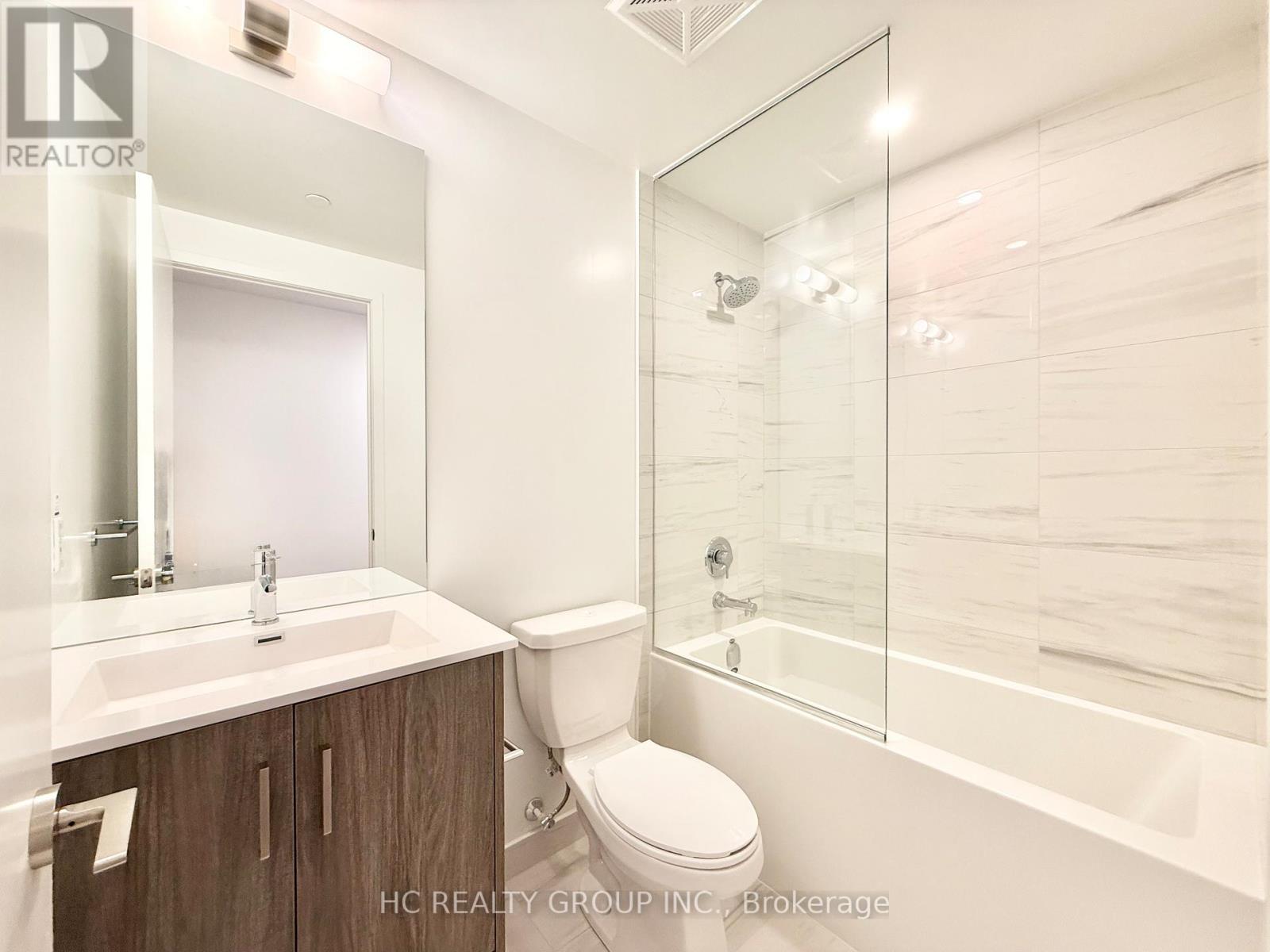 1712 - 180 Front Street E, Toronto, Ontario  M5A 2P5 - Photo 5 - C12846726