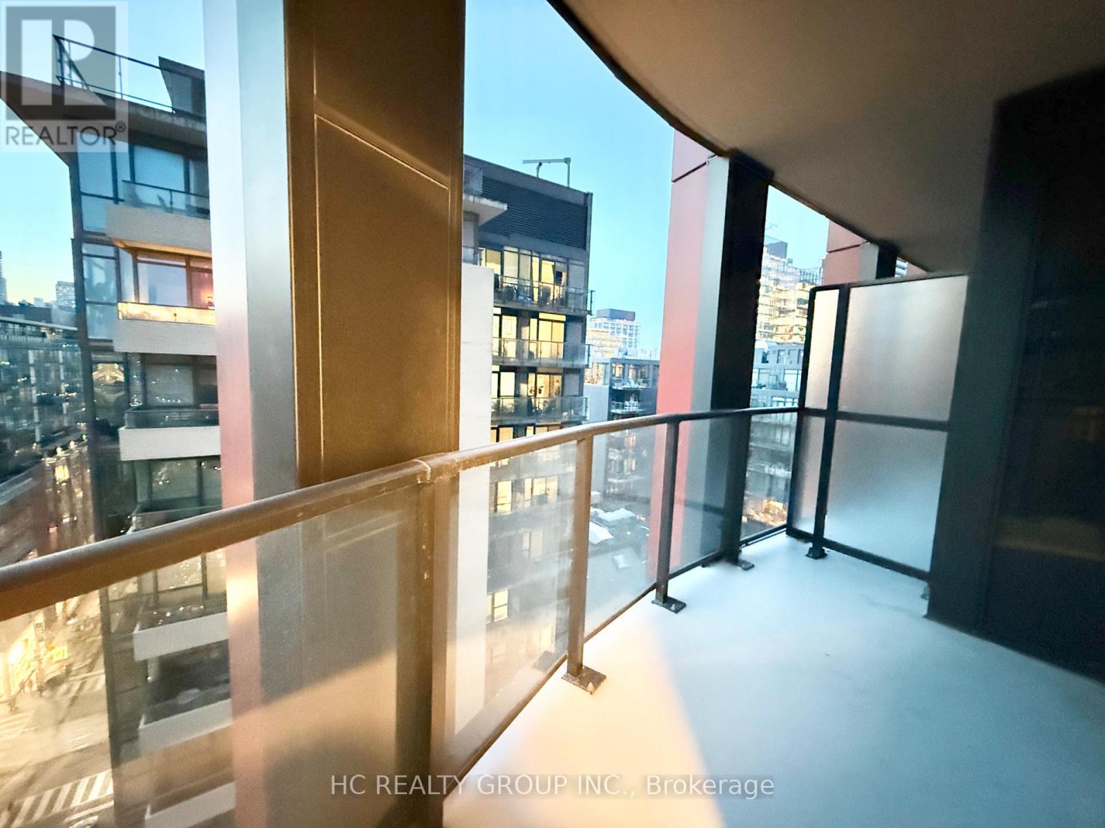 1712 - 180 Front Street E, Toronto, Ontario  M5A 2P5 - Photo 6 - C12846726