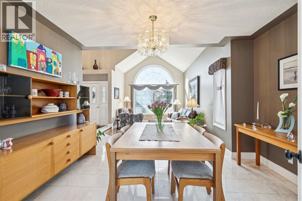 163 Edgebrook Close Nw, Calgary, Alberta  T3A 4Z9 - Photo 10 - A2289955