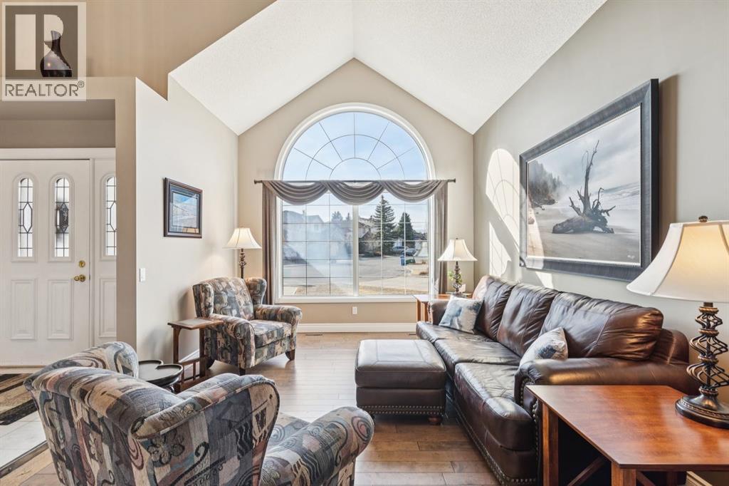 163 Edgebrook Close Nw, Calgary, Alberta  T3A 4Z9 - Photo 7 - A2289955