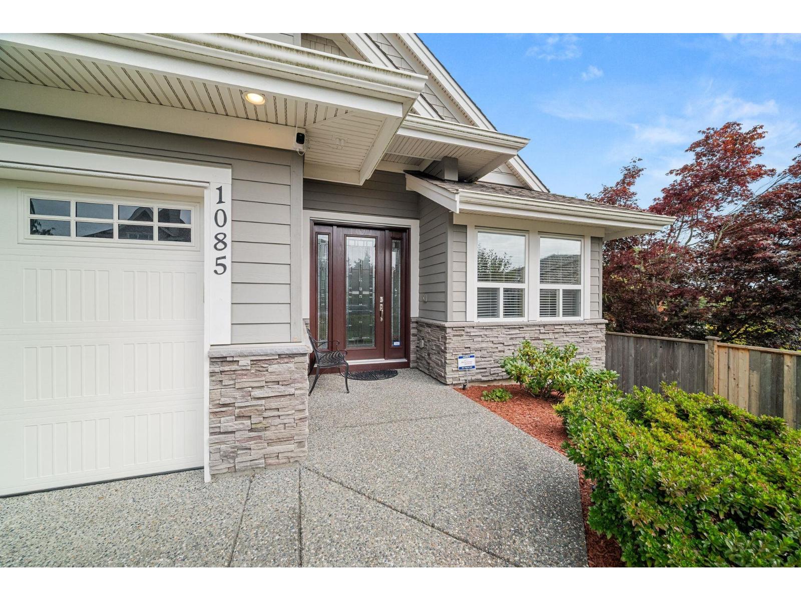 1085 King George Boulevard, Surrey, British Columbia  V4A 9S7 - Photo 5 - R3096374