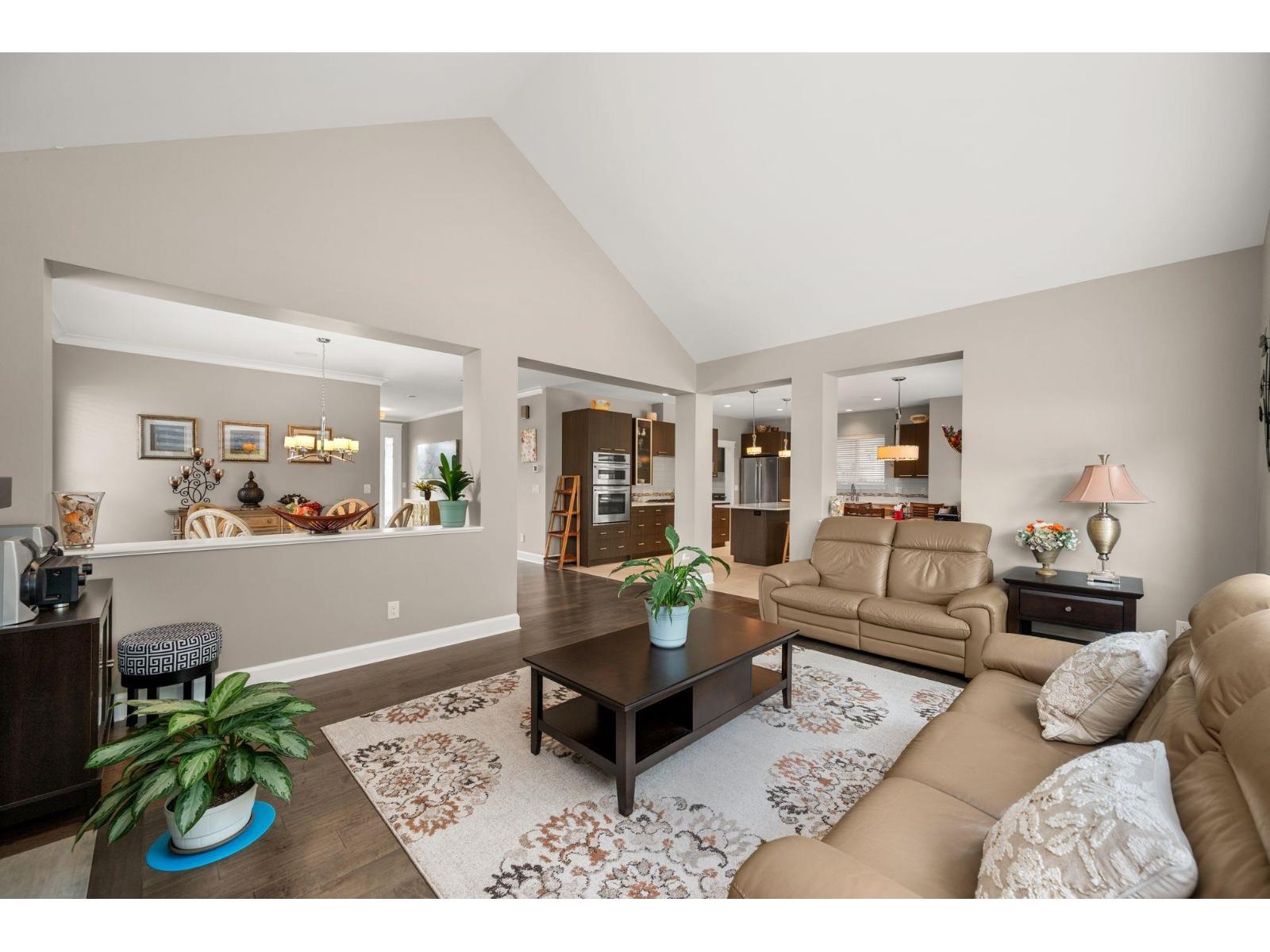 1085 King George Boulevard, Surrey, British Columbia  V4A 9S7 - Photo 9 - R3096374