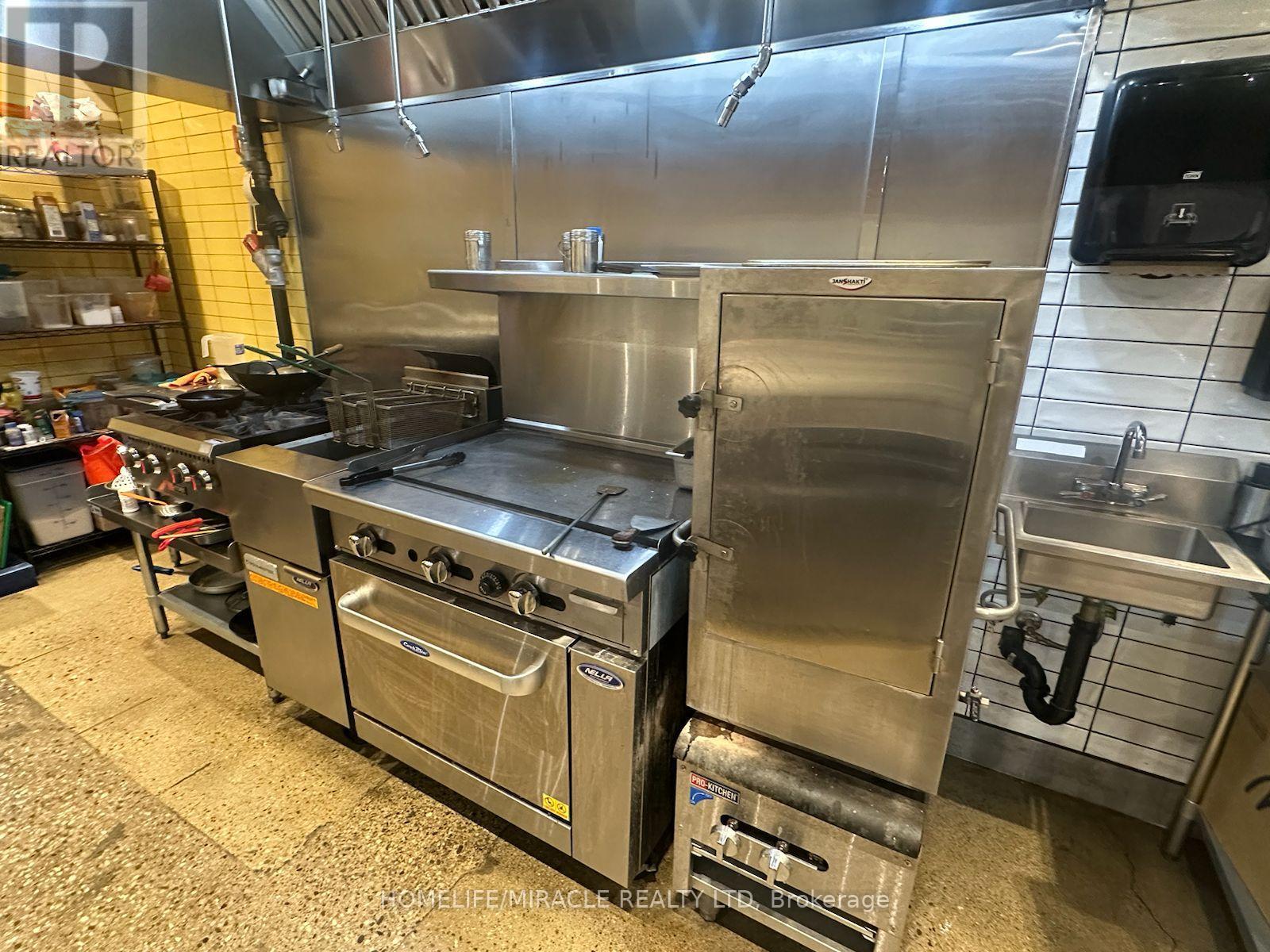 3 - 105 Clair Road, Guelph, Ontario  N1L 0J7 - Photo 13 - X12846734