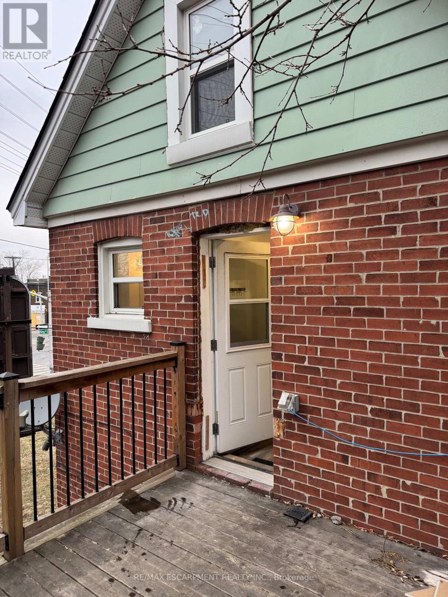 1 - 1152 King Street E, Hamilton, Ontario  L8M 1E9 - Photo 10 - X12846752