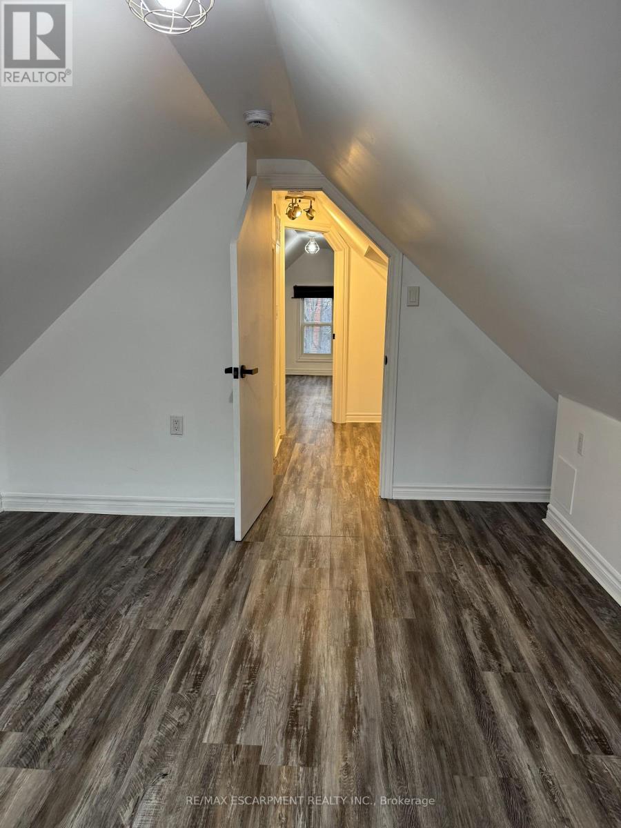 1 - 1152 King Street E, Hamilton, Ontario  L8M 1E9 - Photo 8 - X12846752